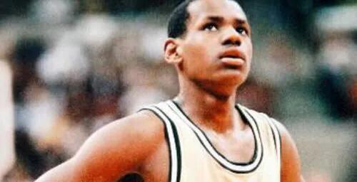 很多NBA黑人球员，小时候穷怎么保证营养能长那么高？