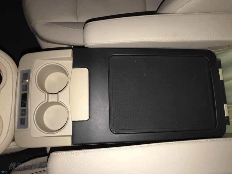 奔驰改装房车