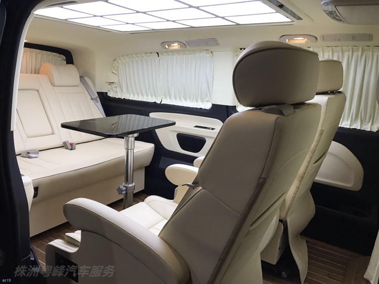 奔驰改装房车