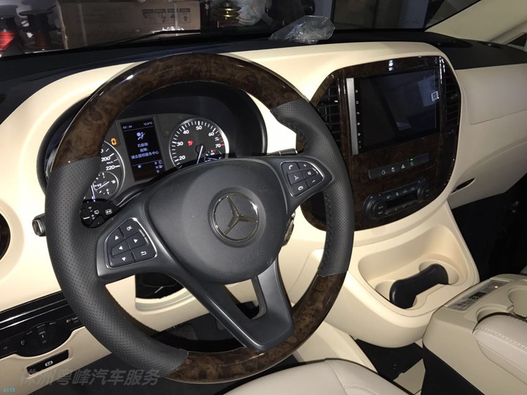 奔驰改装房车