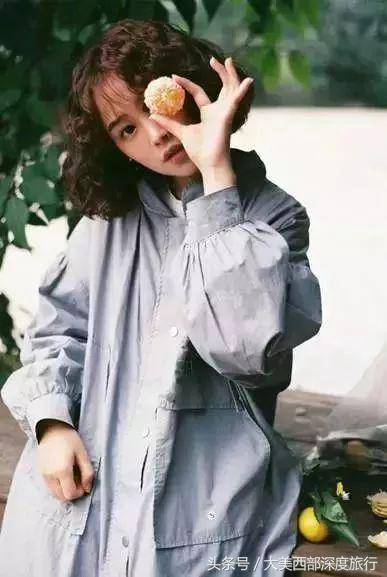 圆脸显瘦化妆技巧
