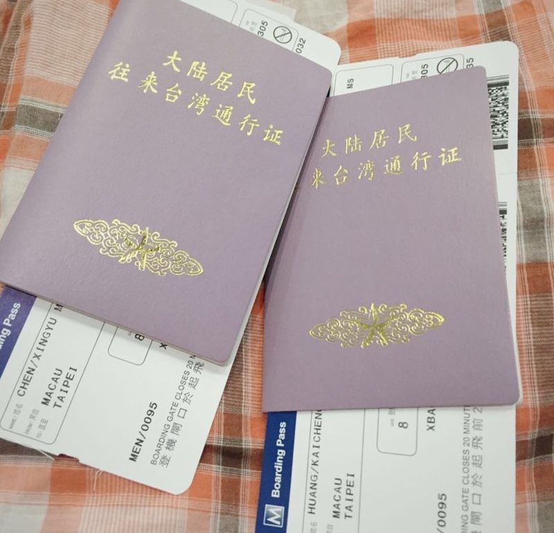 台湾两架客机遇险（青岛飞台湾的飞机有多少个座？）