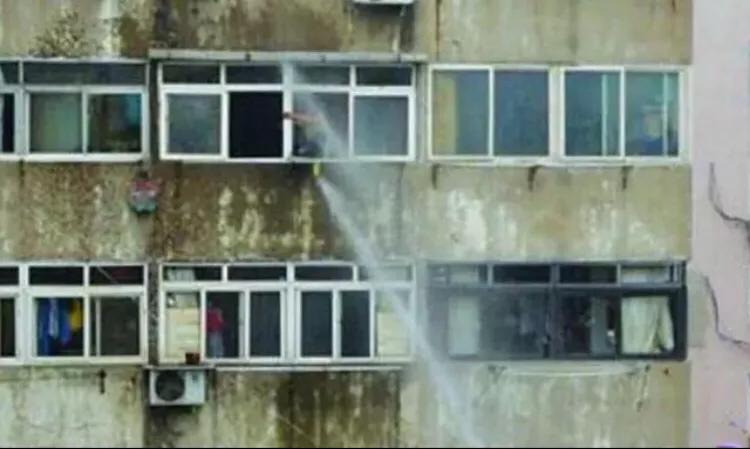 [呲水枪]怎么做呲水枪？