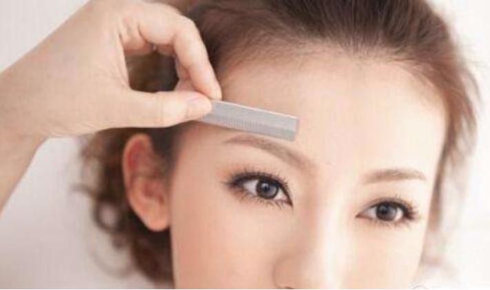 小脸型怎么化妆技巧
