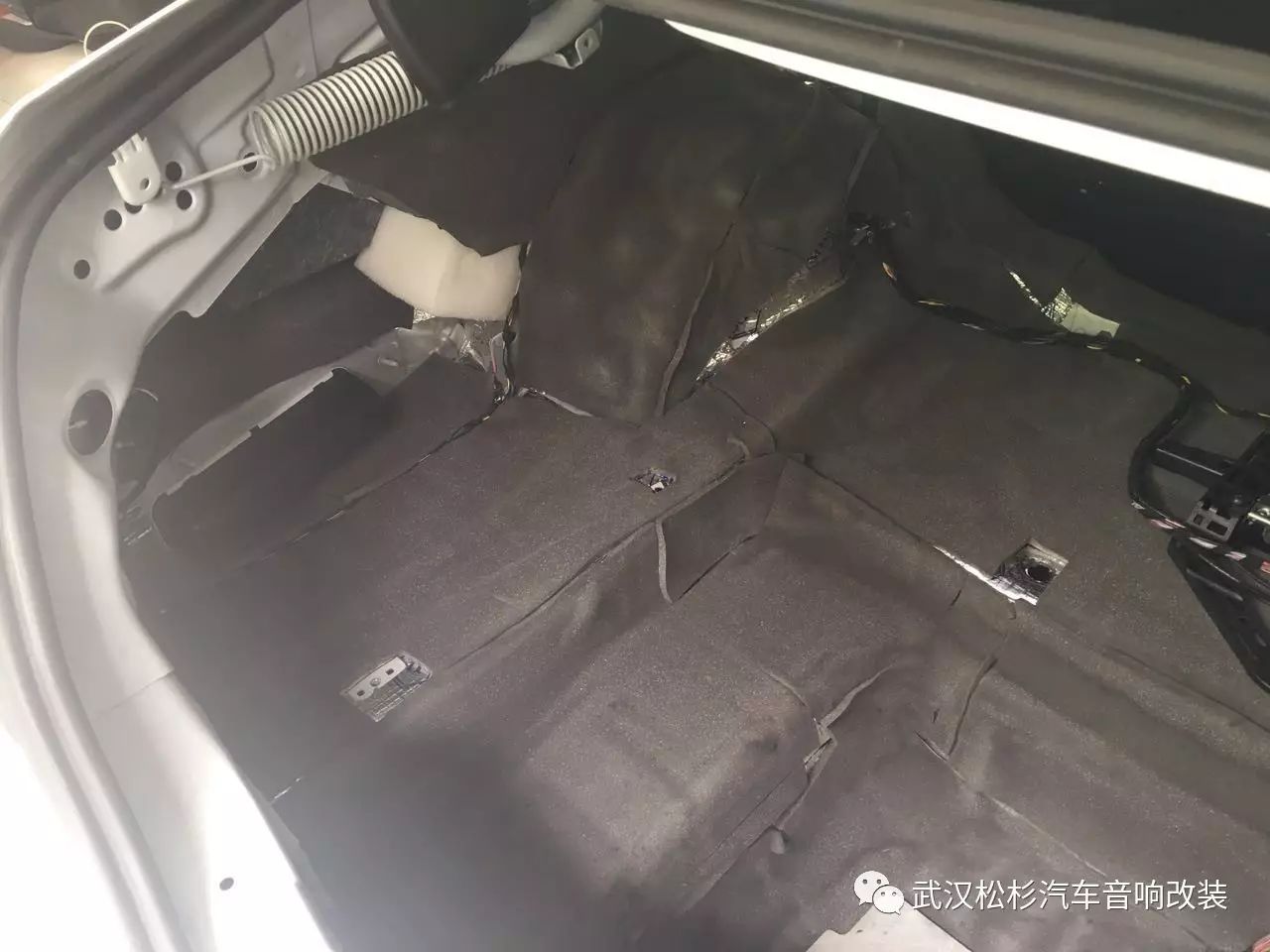 奔驰旋转高音