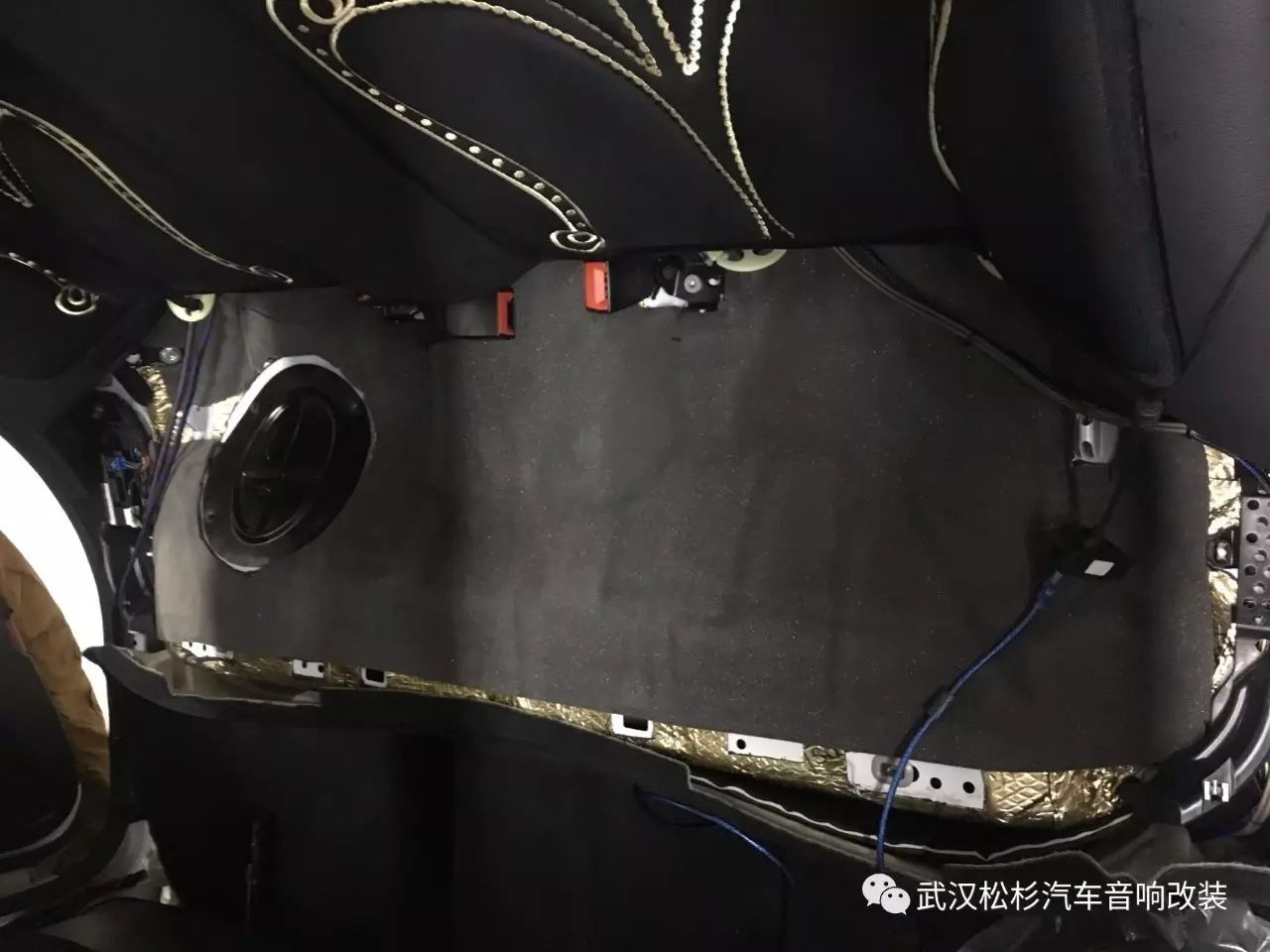 奔驰旋转高音