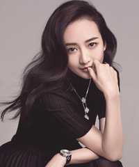 我想邀请明星搞演唱会，大概需要多少费用？