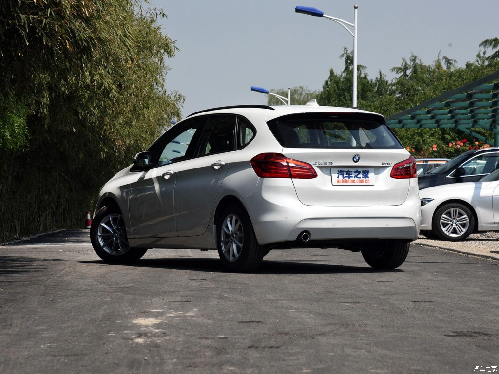 宝马2系旅行车