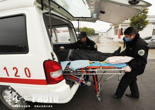 如何看待合肥一些医院内不危不急患者扎堆急诊科的现象？