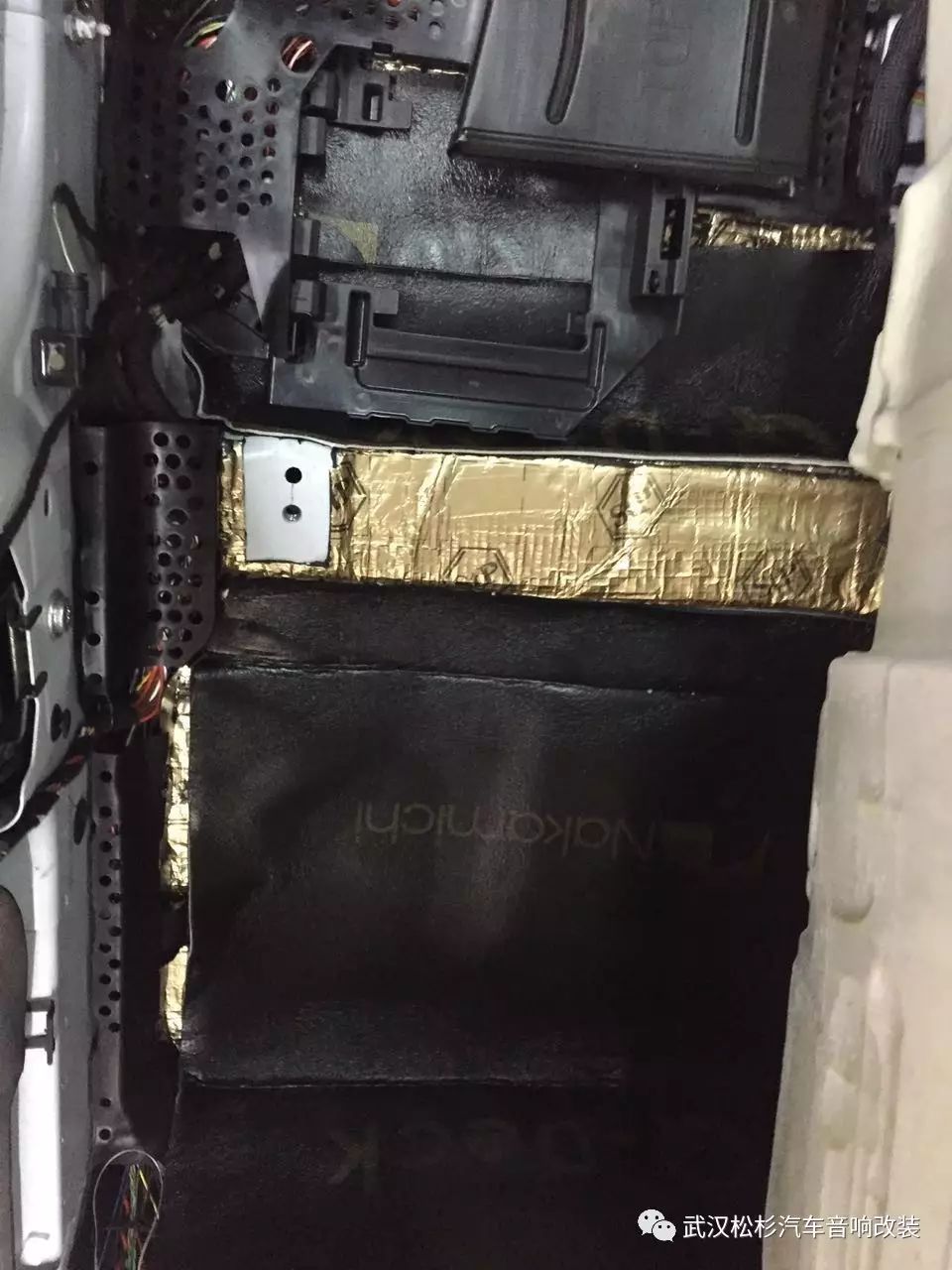 奔驰旋转高音
