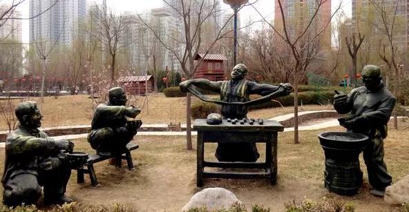 与河南和甘肃同时接壤的省份？