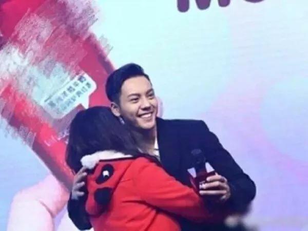 明星底妆化妆技巧
