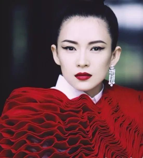 女星化妆的技巧

