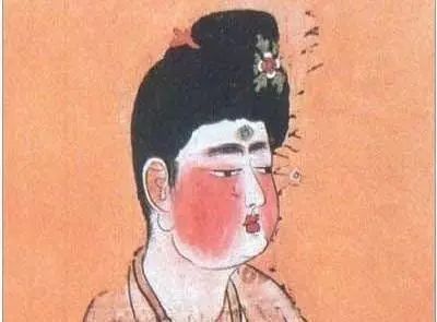 圆圆脸化妆小技巧
