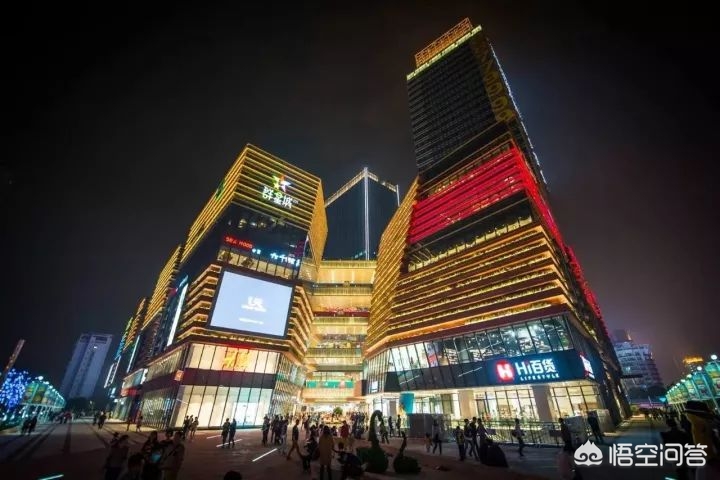 武汉徐东附近有没有吃饭唱歌一体的地方？