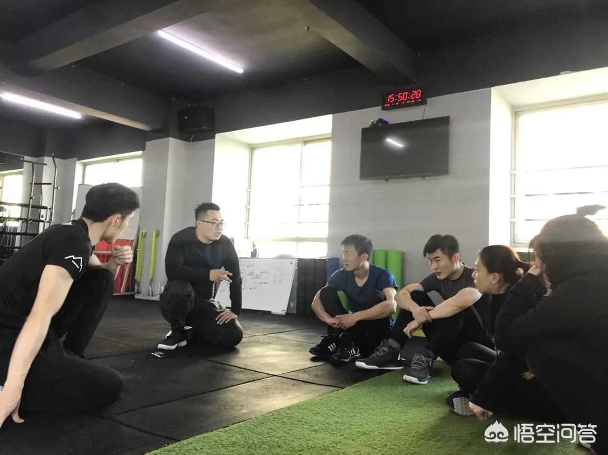 你对健身房会籍的印象是什么样的？这个工作怎么样？