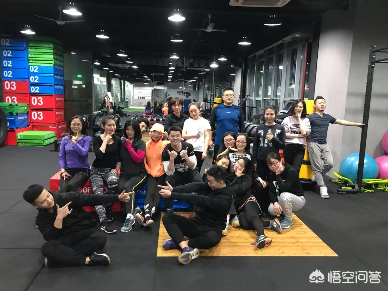 你对健身房会籍的印象是什么样的？这个工作怎么样？