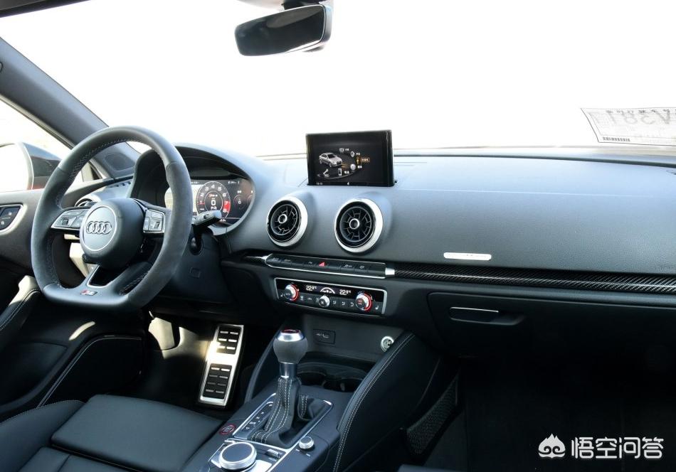 奔驰A45 AMG