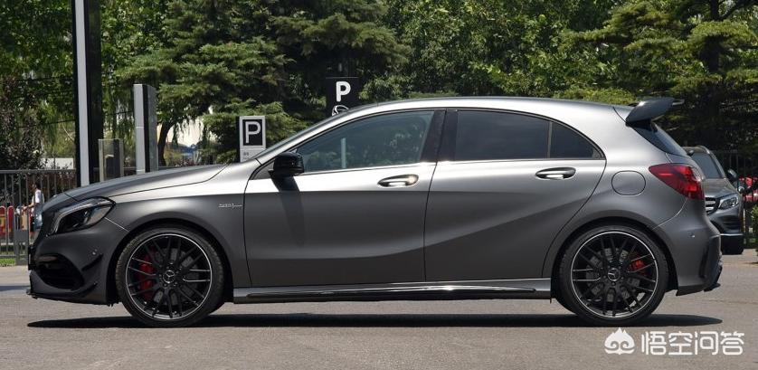 奔驰A45 AMG