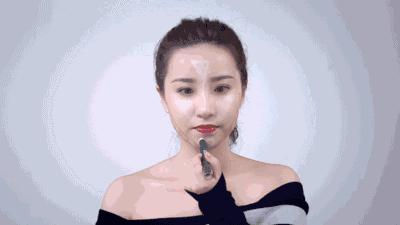 化妆搭配技巧配饰
