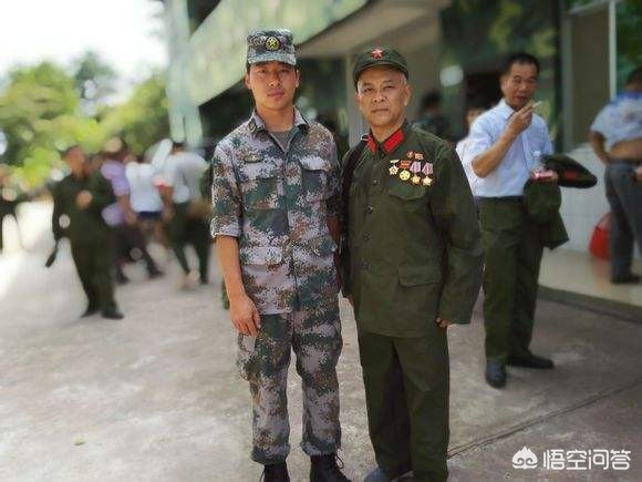 丰田霸道壁纸