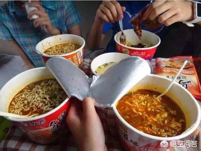 高铁站去泡面化（郑州高铁站候车厅能吃泡面吗？）