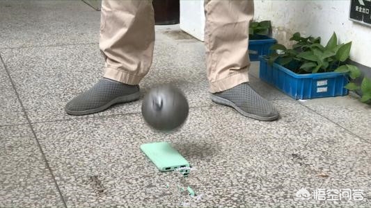 机舱内充电宝疑着火（为什么飞机用充电宝会起火？）