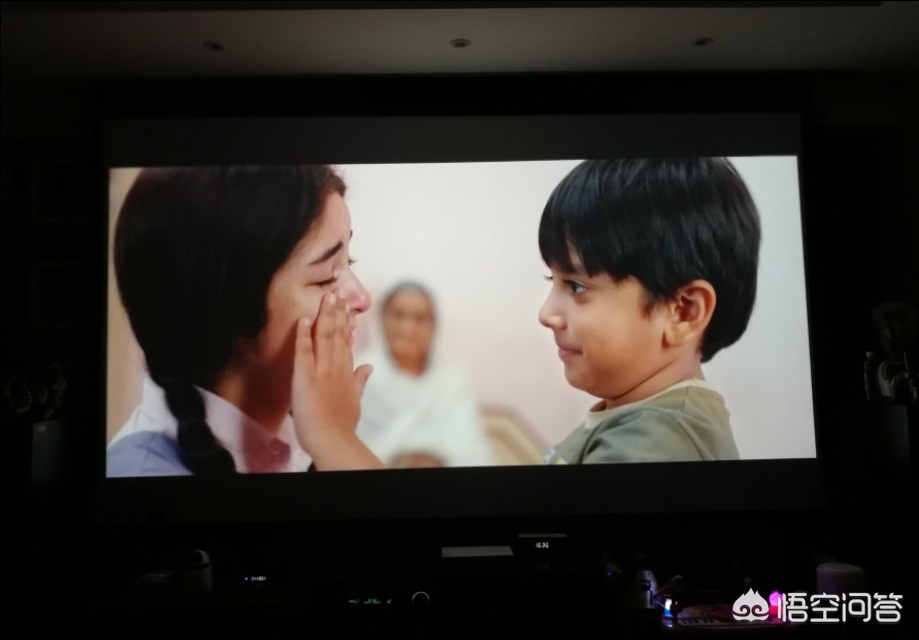 投影仪哪个牌子清晰耐用？：投影仪牌子