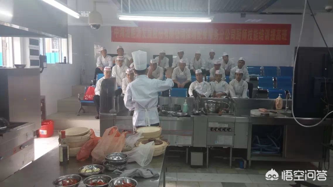郑州市婚庆酒店招聘厨师，郑州市婚庆酒店招聘厨师信息