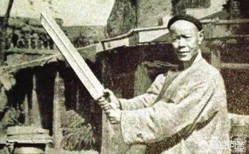 刀插入3岁女童颅脑（古代犯人被斩首，刽子手都是一刀砍下头吗？）