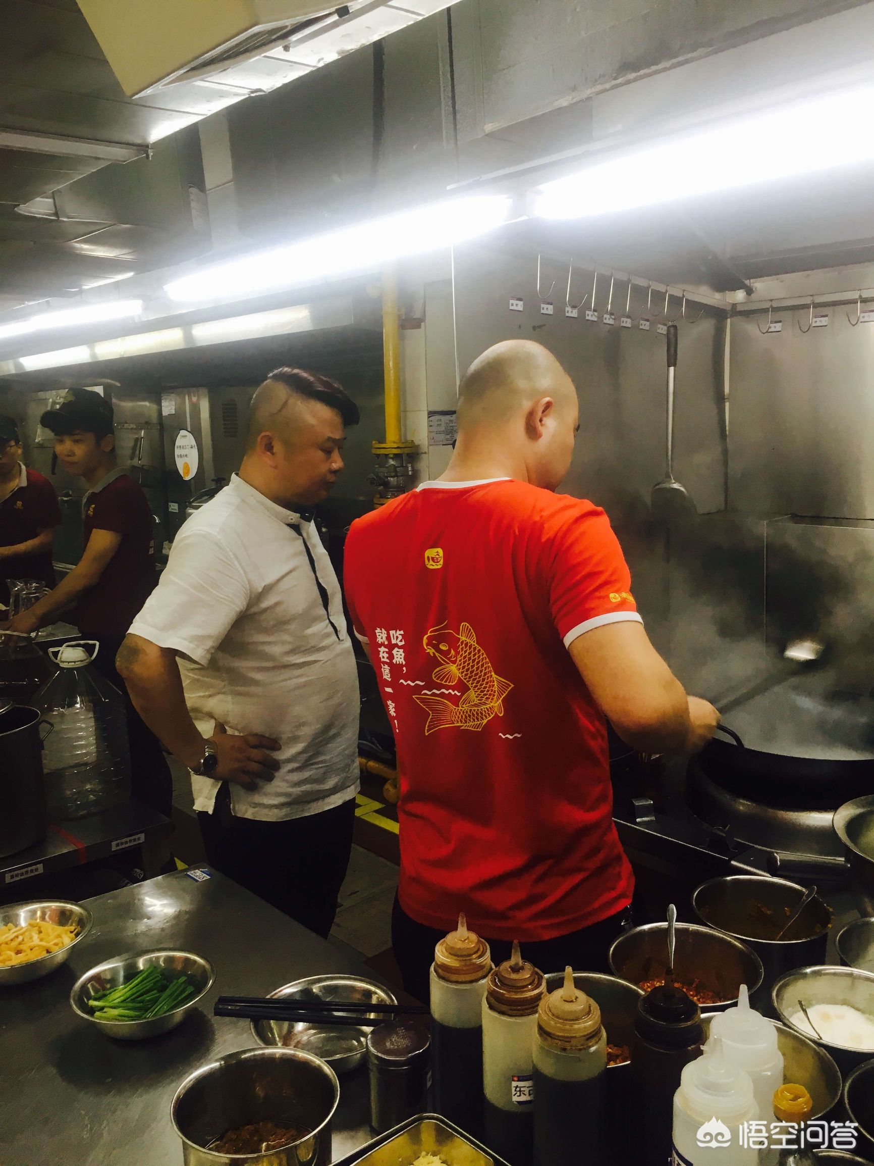 郑州市婚庆酒店招聘厨师，郑州市婚庆酒店招聘厨师信息