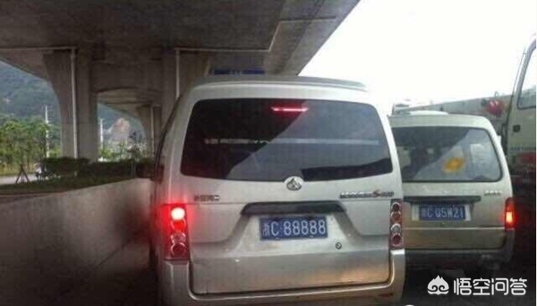 奔驰 面包车