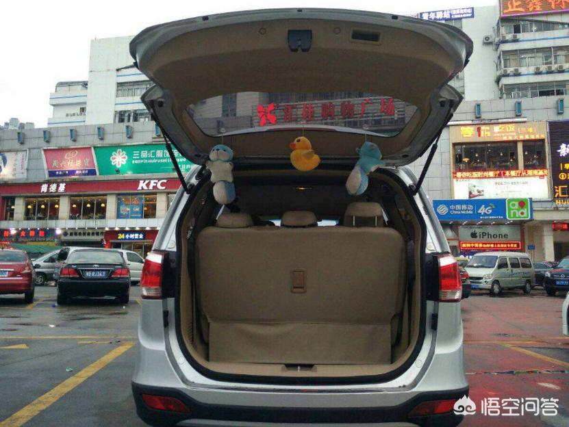 生父回应娃塞后备箱