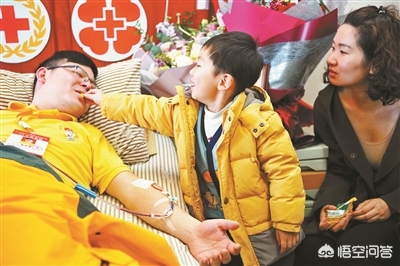 你如何看待杭州小伙子为同一患者两次捐干细胞这件事？