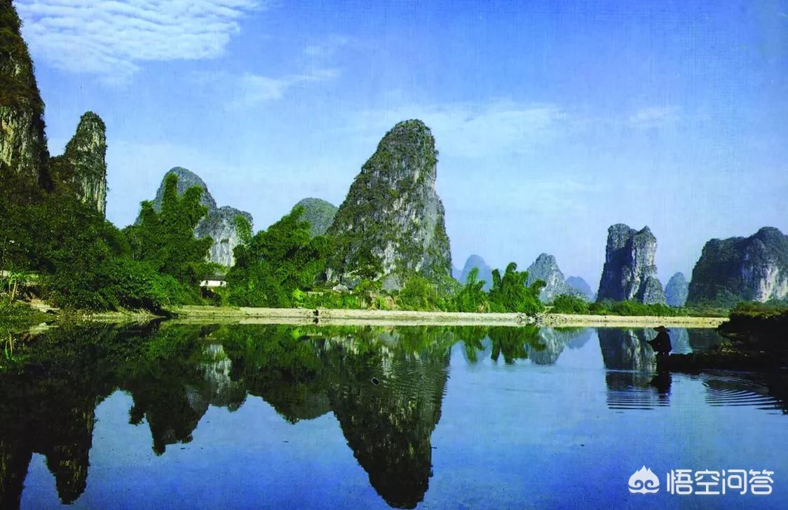 漓江跟象鼻山是同一个地方吗？