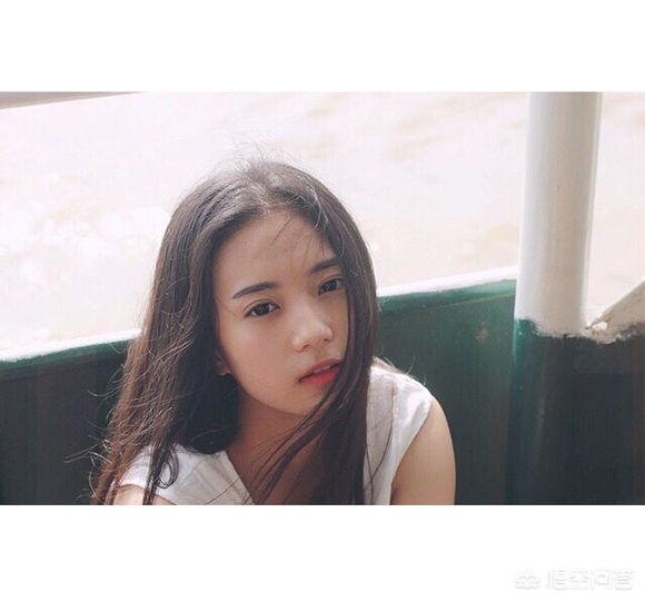 [高一拍纪录片火了]高中女生如何变得精致？