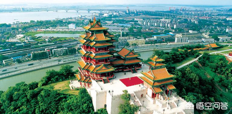 南京市和苏州市区哪个大