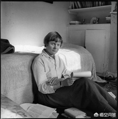 熊迹（求下联，好兵帅克，提老枪，觅熊迹，踏遍林海雪原，方显英雄虎胆。望好友赐下联？）