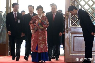 学生被韩国人扇巴掌（如何看待韩媒指责朴槿惠抵制庭审，不思反省，并转嫁责任？）