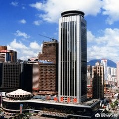 [深圳转移超30万人]现在深圳的工厂慢慢开始转移到别的城市，是不是深圳要全面商业化？