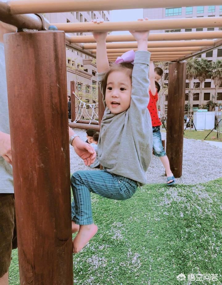 [贾静雯晒咘咘庆生照]贾静雯女儿咘咘几岁？