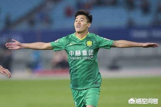 为何中超联赛第八轮率先四张黄牌停赛是韦世豪和刘奕鸣？