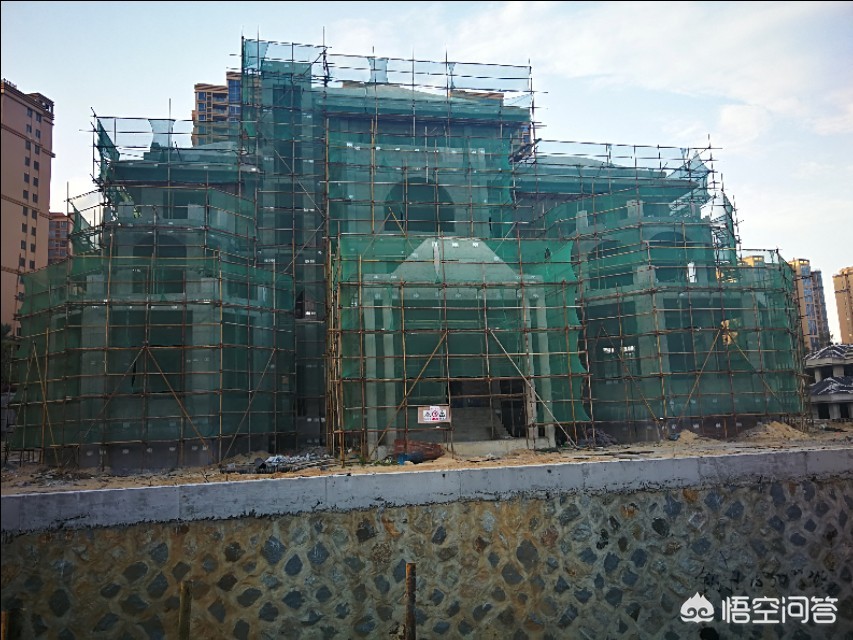 如何把一栋别墅改造成末世堡垒? 如何把一栋别墅改造成末世堡垒?