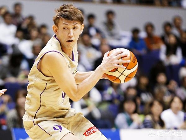 女款篮球运动服装穿搭日本品牌,日本篮球动漫主题曲?