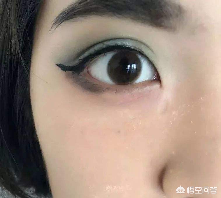 学会恐怖化妆小技巧
