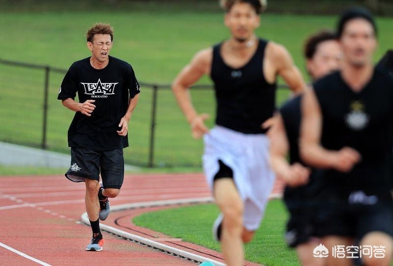 女款篮球运动服装穿搭日本品牌,日本篮球动漫主题曲?