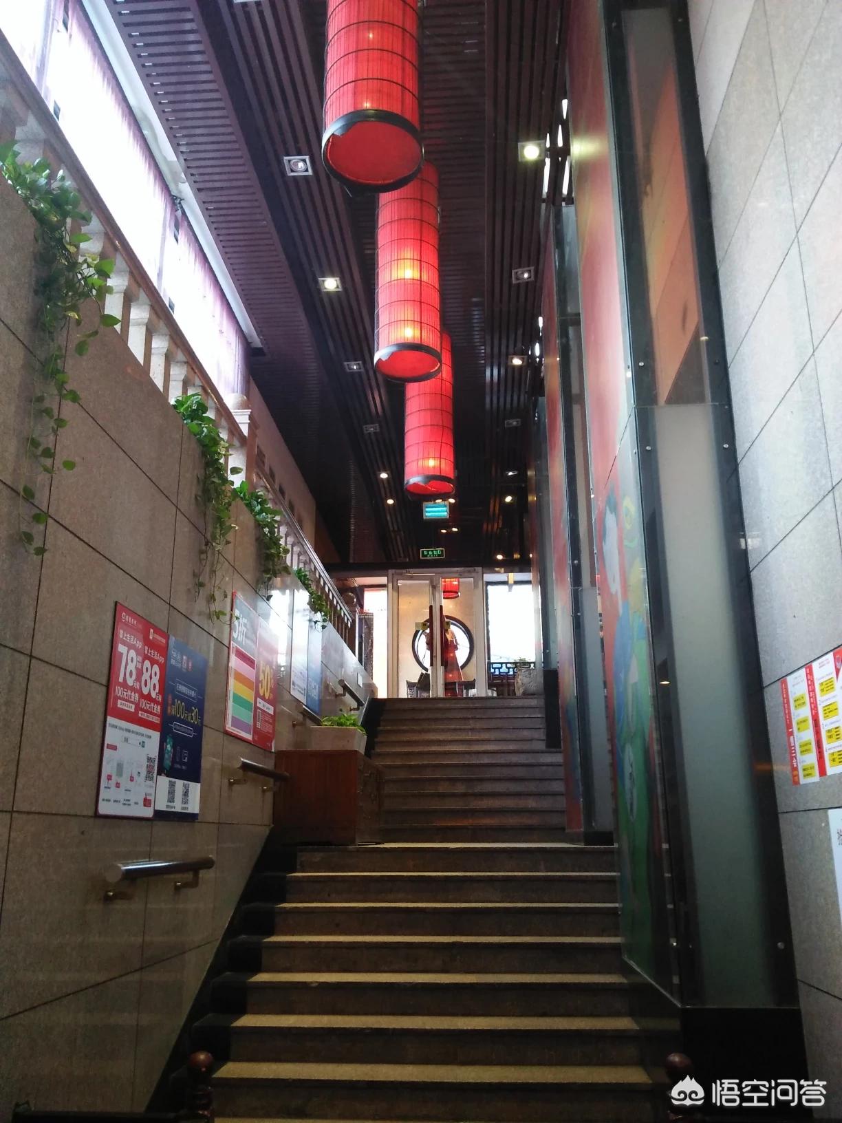 点6元饭摔伤索赔21万（人道主义赔偿一般百分之多少？）