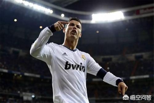 欧冠三连冠，c罗没一起绕场，合影也少了，是要功成身退吗？