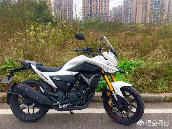 本x（乐乐买了五本笔记本每本x元给收银员五十元找回十五元请根据数量关系列出方程？）