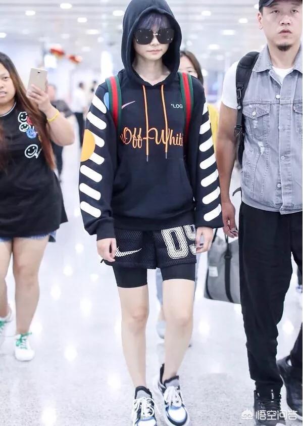 女士运动服装,平时喜欢运动休闲风,有哪些穿搭图片可以参考吗?